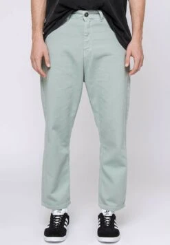 Kaotiko Vaqueros Boyfriend - Grün