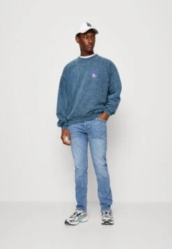 Kaotiko Crew Washed Make Life Epic Unisex - Sudadera - Navy -Kaotiko Tienda 19ccf6fde741460c910c8fea8589d55c