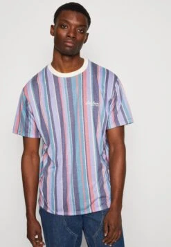 Kaotiko Luken Stripes Unisex - Camiseta Estampada - Malva 11 Kaotiko Luken Stripes Unisex - Camiseta Estampada - Malva -Kaotiko Tienda 1d41942fa4594635a8882dd1aeb9c19e