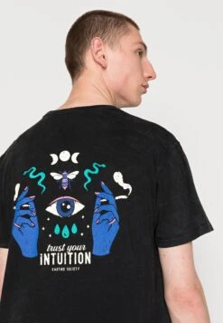 Kaotiko Washed Intuition Unisex - Camiseta Estampada - Black -Kaotiko Tienda 27e6e70c52e44c1d81f4f9477bc11edd