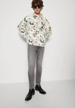 Kaotiko Underground Jacket Unisex - Chaqueta Vaquera - Ivory 11 Kaotiko Underground Jacket Unisex - Chaqueta Vaquera - Ivory -Kaotiko Tienda 307c2f39758649eb9b5ad85c11157029