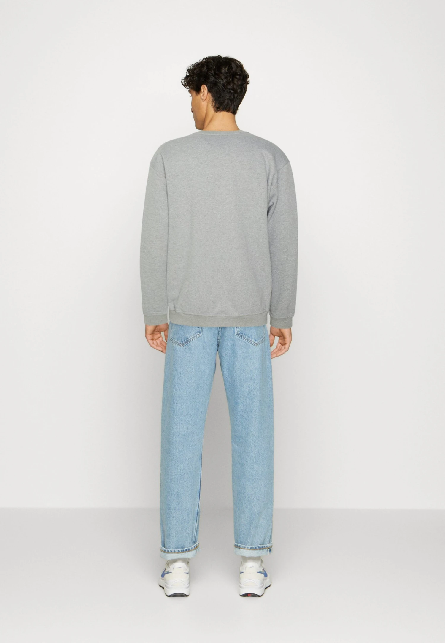 Kaotiko Crew Helder Unisex - Sudadera - Grey 5 Kaotiko Crew Helder Unisex - Sudadera - Grey - Image 3