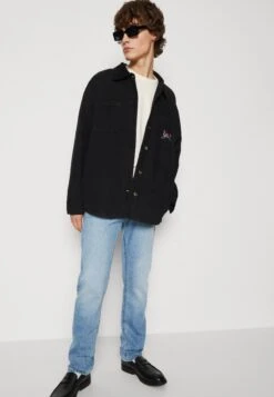 Kaotiko Fuji Jacket Unisex - Chaqueta Fina - Black 11 Kaotiko Fuji Jacket Unisex - Chaqueta Fina - Black -Kaotiko Tienda 455fd7920c074ac3af87f6041c355e9c