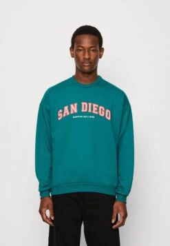 Kaotiko Crew San Diego College Unisex - Sudadera - Heura