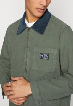 Kaotiko Chaq Boston Unisex - Chaqueta Fina - Army -Kaotiko Tienda 506d9416491a460887a65e330bd599c7