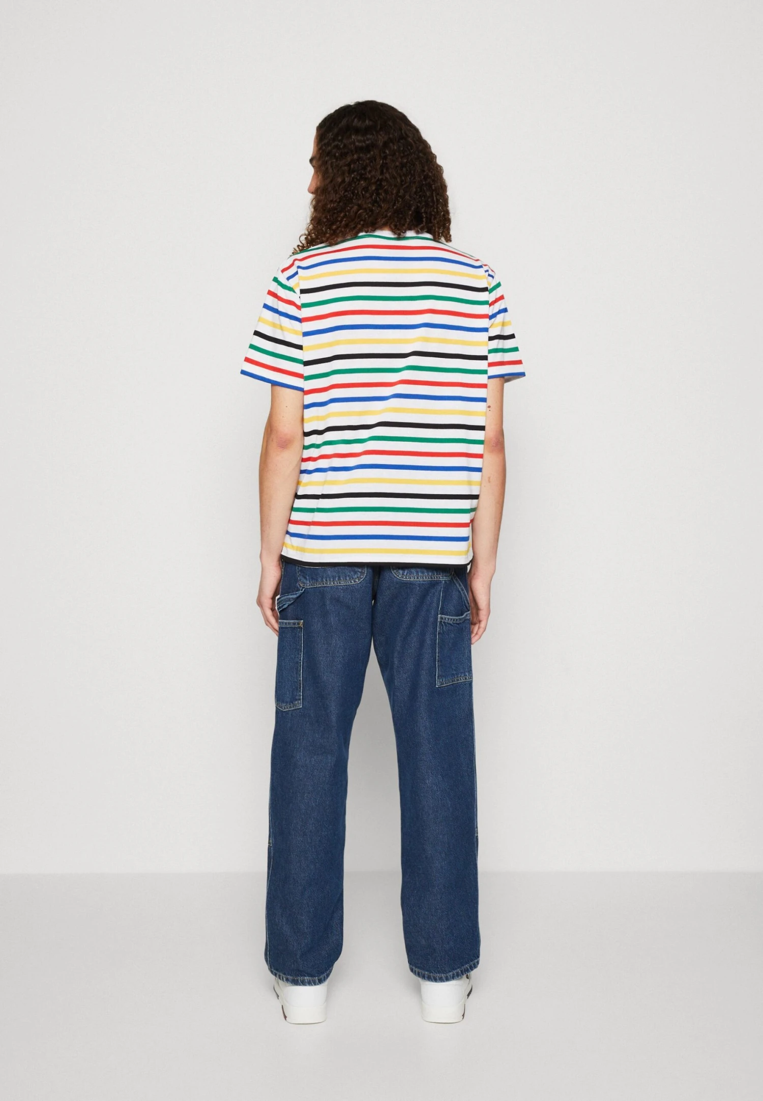 Kaotiko Niccolo Unisex - Camiseta Estampada - Red/Blue/Green 5 Kaotiko Niccolo Unisex - Camiseta Estampada - Red/Blue/Green - Image 3