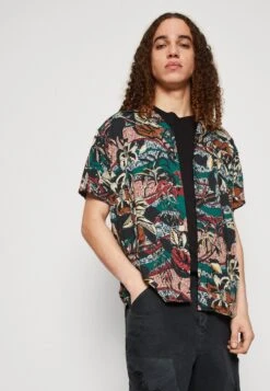 Kaotiko Shirt Amazonas Unisex - Camisa - Red 11 Kaotiko Shirt Amazonas Unisex - Camisa - Red -Kaotiko Tienda 6f7ed10cec1646b8b2c5b4bd72fd30c3