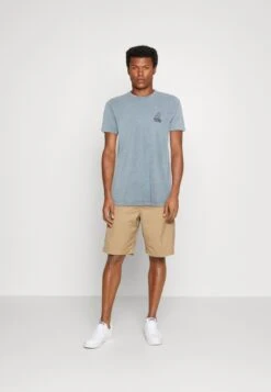 Kaotiko Washed Different Eyes Unisex - Camiseta Estampada - Steel 9 Kaotiko Washed Different Eyes Unisex - Camiseta Estampada - Steel -Kaotiko Tienda 6f88c502a34b421c9a1016d9803a8b90