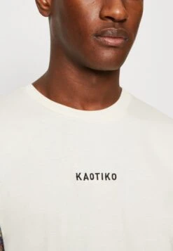 Kaotiko Memphis Unisex - Camiseta Estampada - Ivory/Grey/Heura -Kaotiko Tienda 798360b1ec0d47d7a420013c5f6ba8ed