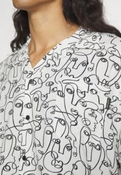 Kaotiko Faces Unisex - Camisa - White/Black 13 Kaotiko Faces Unisex - Camisa - White/Black -Kaotiko Tienda 8dc7a252499f49b3823239842c4b37df