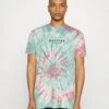 Kaotiko Tie Dye Thabo Unisex - Camiseta Estampada - Green/Burgundy/Grape 2 Kaotiko Tie Dye Thabo Unisex - Camiseta Estampada - Green/Burgundy/Grape -Kaotiko Tienda 8eed458d33b04f08a270b2ca82836e79
