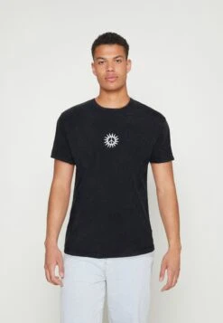 Kaotiko Washed Celestial Disorder Unisex - Camiseta Estampada - Black