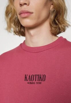 Kaotiko Crew Westport Unisex - Sudadera - Burgundy/Navy -Kaotiko Tienda a87d17d9f7c74686b5504e523d1a58e2