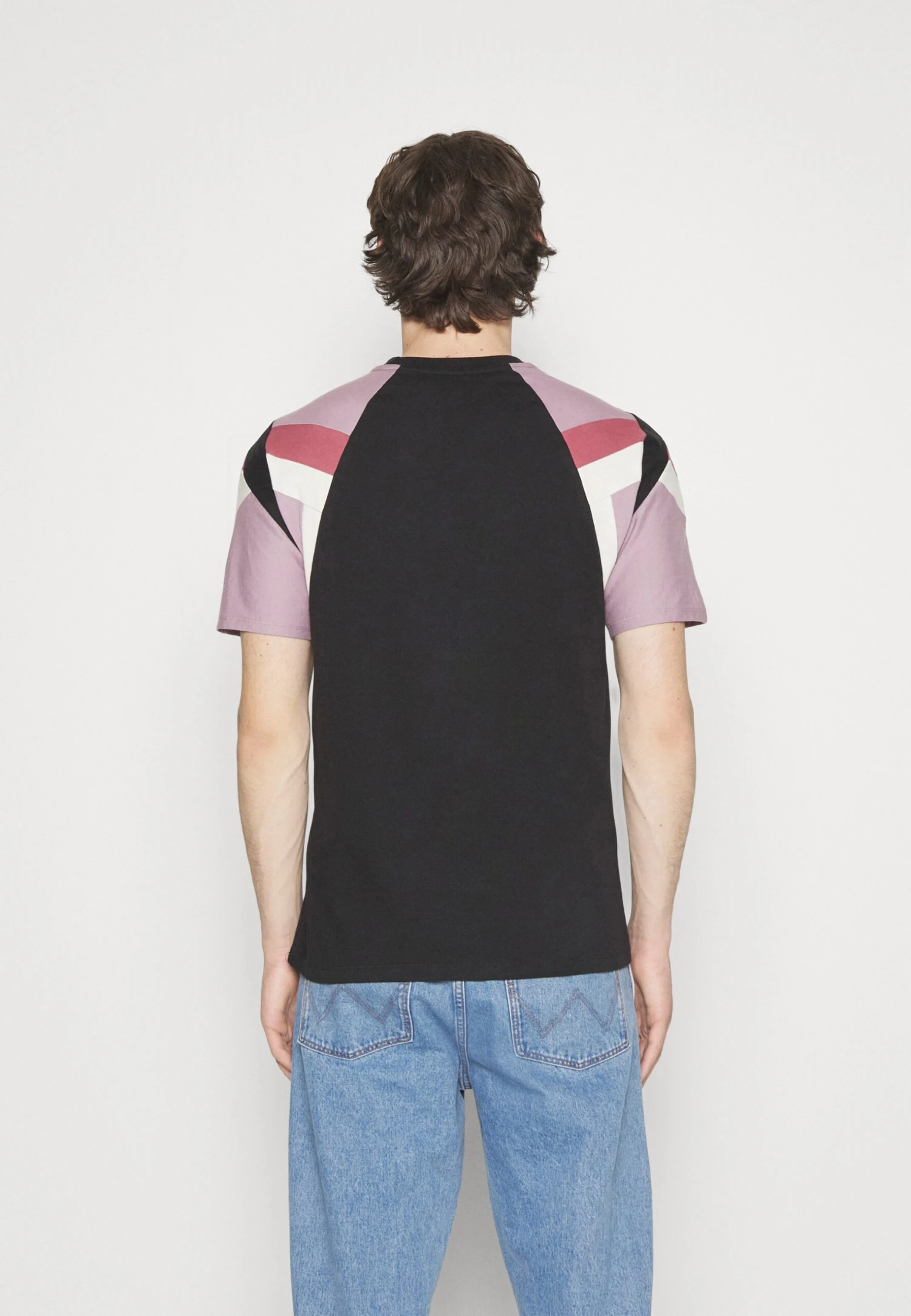 Kaotiko Joss Unisex - Camiseta Estampada - Black/Malva/Burgundy 5 Kaotiko Joss Unisex - Camiseta Estampada - Black/Malva/Burgundy - Image 3