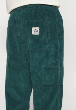 Kaotiko Pant Carpenter - Pantalones - Basil -Kaotiko Tienda cdc2c38f6b4943b79c13b23bc60f1b67