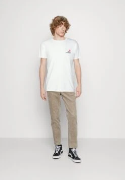 Kaotiko Washed Fresh Noodles Unisex - Camiseta Estampada - White 9 Kaotiko Washed Fresh Noodles Unisex - Camiseta Estampada - White -Kaotiko Tienda d886e544b6be45ef9d299e2a983a51df