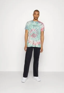 Kaotiko Tie Dye Thabo Unisex - Camiseta Estampada - Green/Burgundy/Grape -Kaotiko Tienda da549805307b4f12b3fe9d4a32168ab2