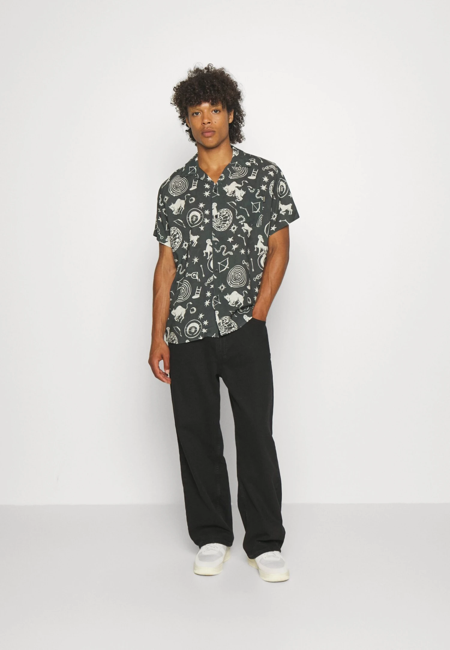 Kaotiko Zodiac Unisex - Camisa - Dark Grey 4 Kaotiko Zodiac Unisex - Camisa - Dark Grey - Image 2