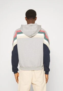 Kaotiko Crem Walker Unisex - Sudadera Con Cremallera - Grey/Burg/Beige -Kaotiko Tienda f10ff7b1521141b2b18a1a2e47b1eceb